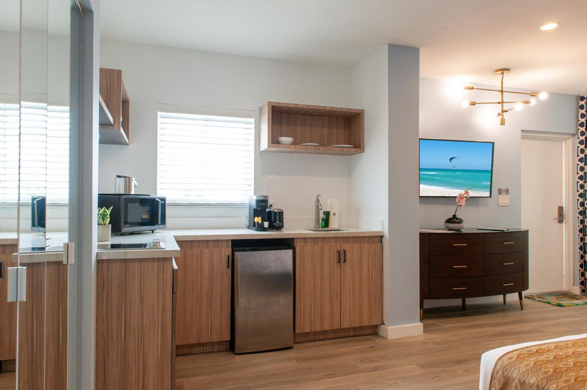 Oceanside Hotel And Suites Miami Beach Bagian luar foto