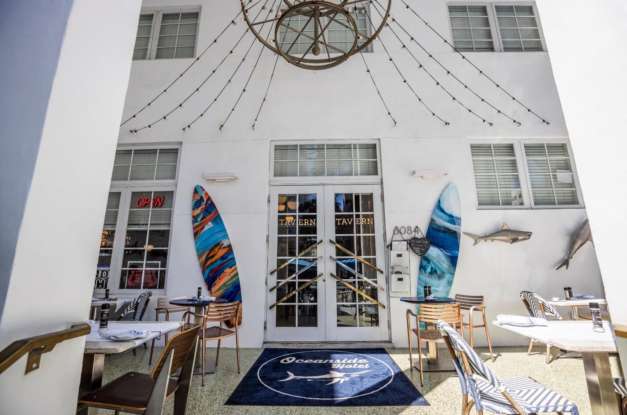 Oceanside Hotel And Suites Miami Beach Bagian luar foto