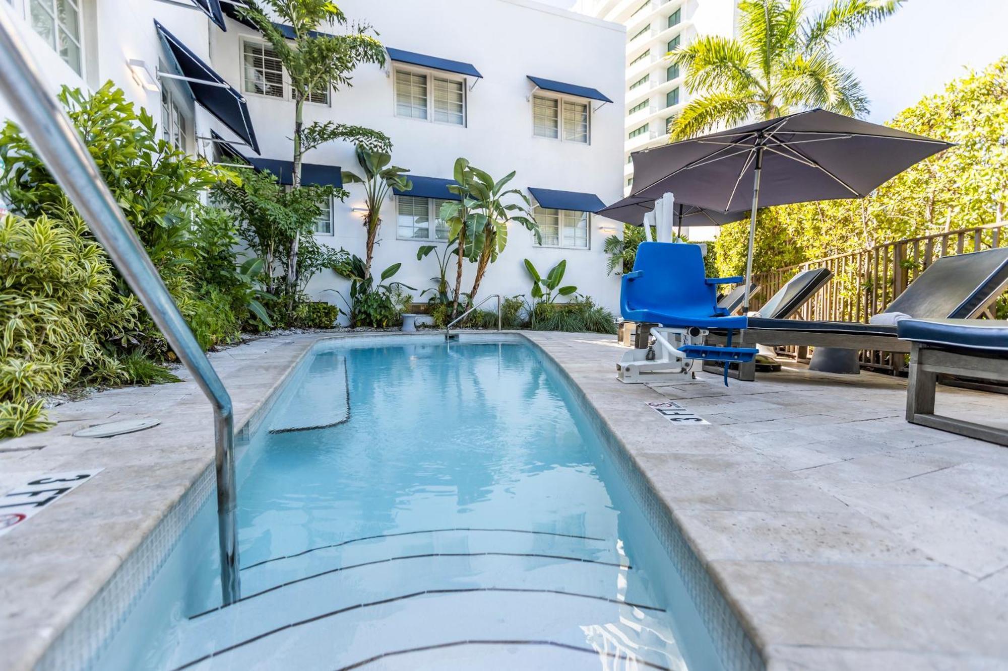 Oceanside Hotel And Suites Miami Beach Bagian luar foto