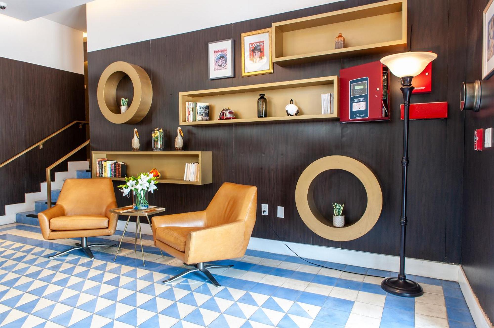 Oceanside Hotel And Suites Miami Beach Bagian luar foto