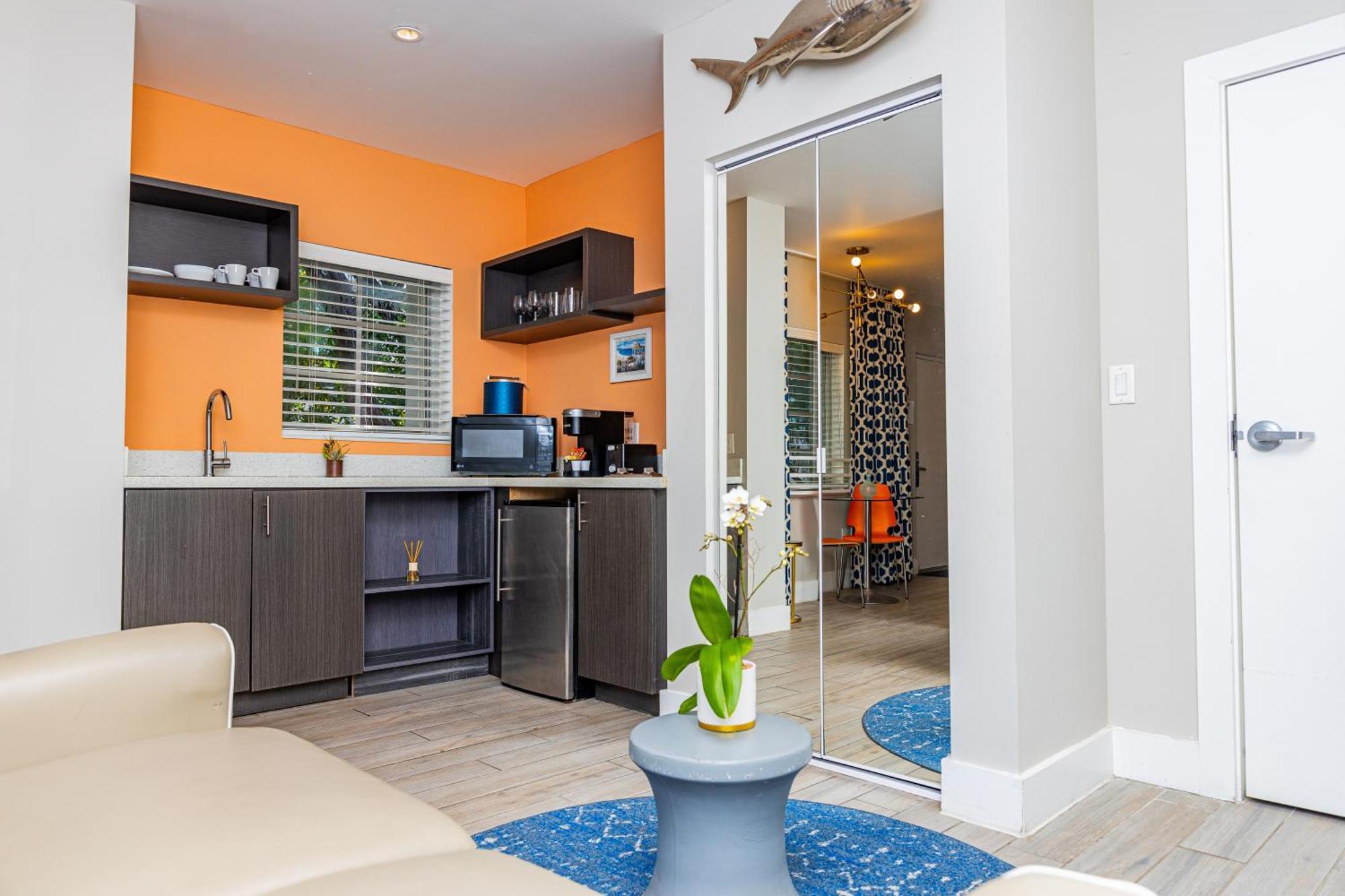 Oceanside Hotel And Suites Miami Beach Bagian luar foto